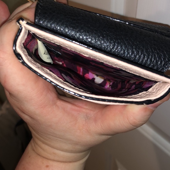 Kate Spade phone/wallet crossbody bag - Picture 4 of 4